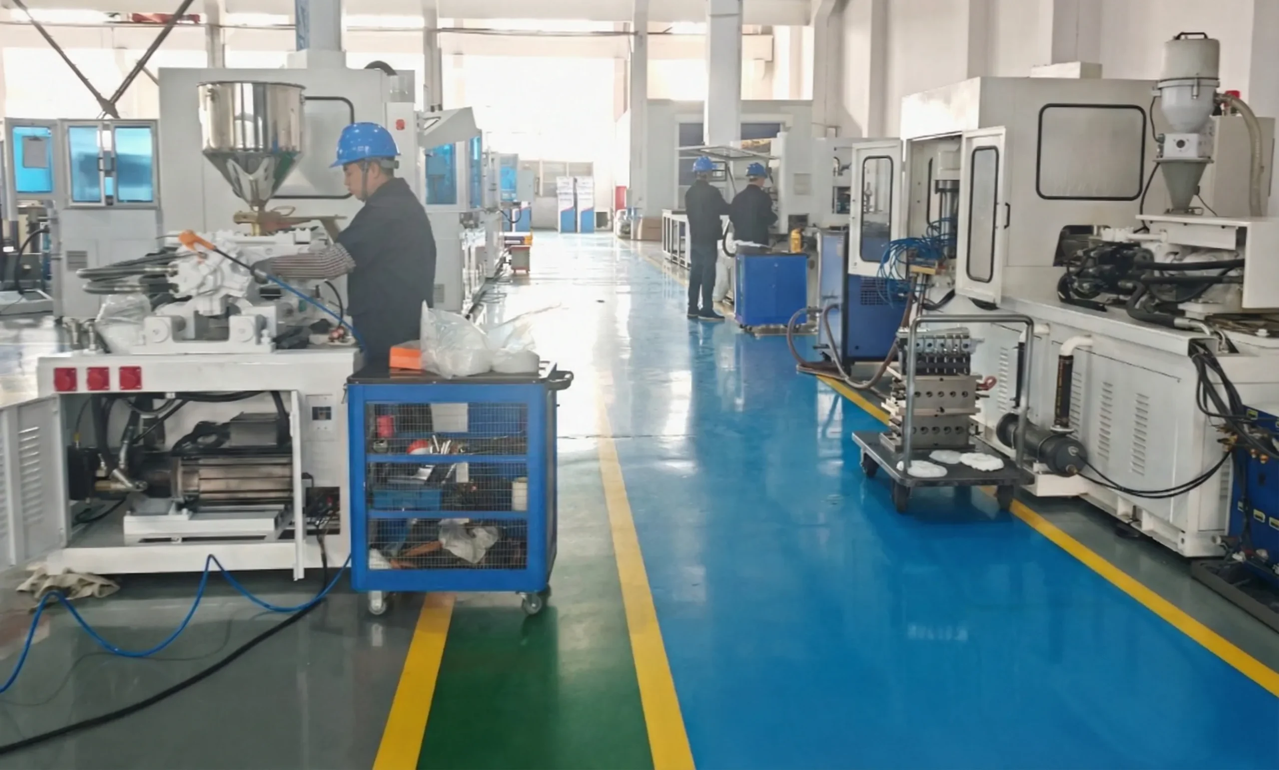 How to Calculate the Return on Investment (ROI) for Blow Molding Machines Workshop view 2